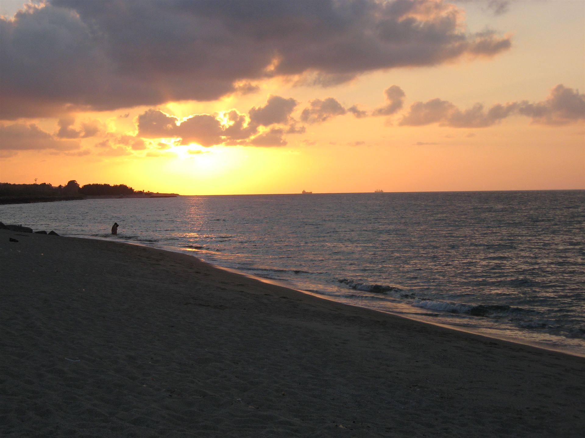 Tramonto sulla spiaggia di Bivona, Vibo Marina