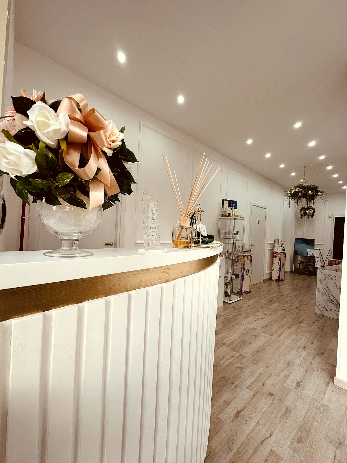Interni eleganti di DG Atelier della Bellezza
